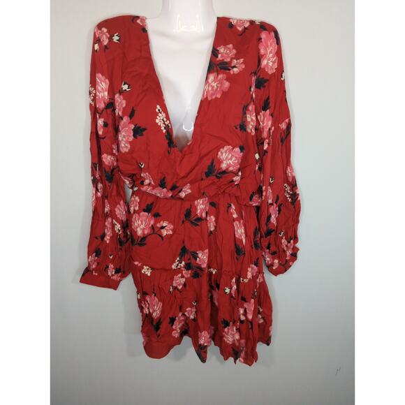 Valencia & Vine Red Floral Mini Blouson Tiered Dress Medium NWT Summer Chic Boho - Picture 2 of 9